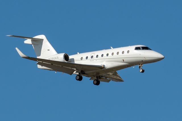 IAI Gulfstream G280 (N280KR) - Gulfstream G280 cn 2040. N280KR final rwy 21 YPPH 29 April 2023