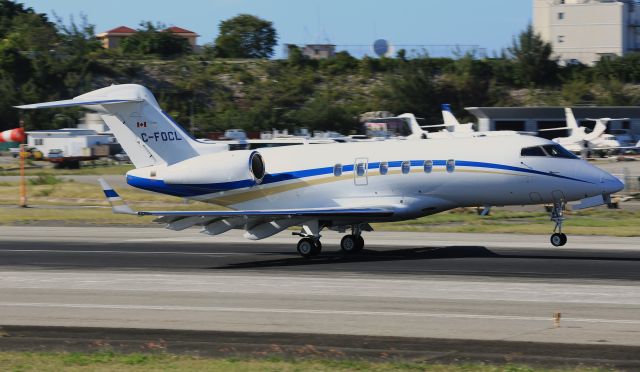 Bombardier Challenger 300 (C-FOCL)
