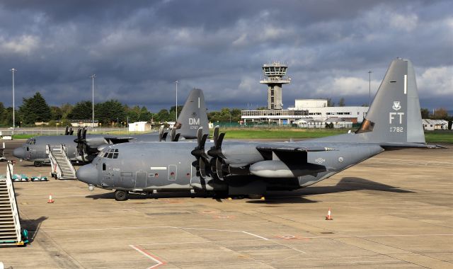 Lockheed C-130 Hercules (09-5707) - "king04,king05" usaf hc-130j combat king II 13-5782,09-5707 at shannon 13/9/20.