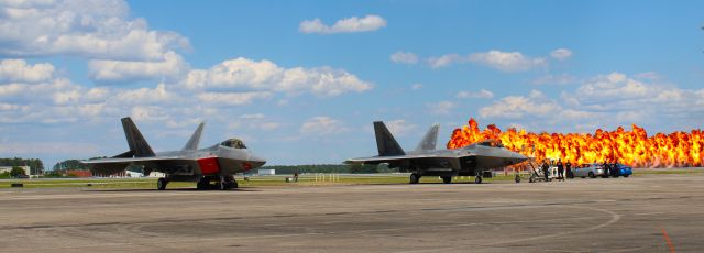 Lockheed F-22 Raptor —