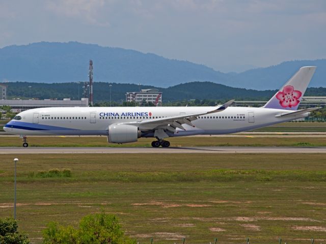 Airbus A350-900 (B-18905)