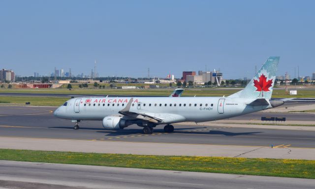 Embraer ERJ-190 (C-FHOY) - Air Canada Embraer ERJ-190AR C-FHOY in Toronto 