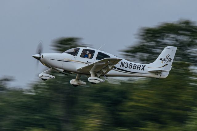 Cirrus SR-20 (N388RX) - Panning shot of Cirrus SR-20 N388RX taking off from KLOM (Wings Field).