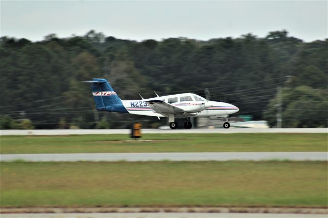 Piper PA-44 Seminole (N2236D)