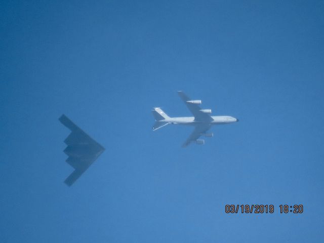 Boeing C-135FR Stratotanker (59-1453) - 121st ARW  from the Ohio Air National Guard refueling a B2 Spirit 