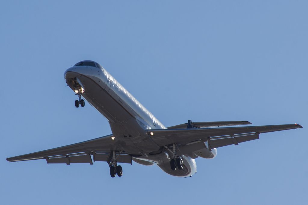 Embraer ERJ-145 (N14947)