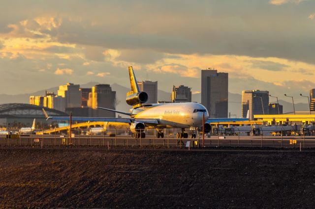 Boeing MD-11 (N293UP) - UPS MD11 taxiing at PHX on 12/13/22. Taken with a Canon R7 and Tamron 70-200 G2 lens.