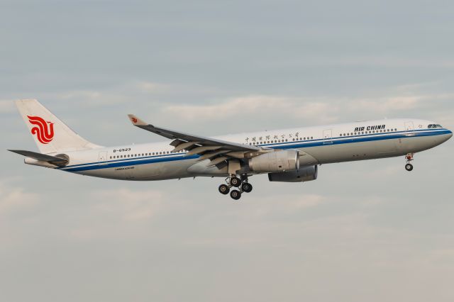 Airbus A330-300 (B-6523)