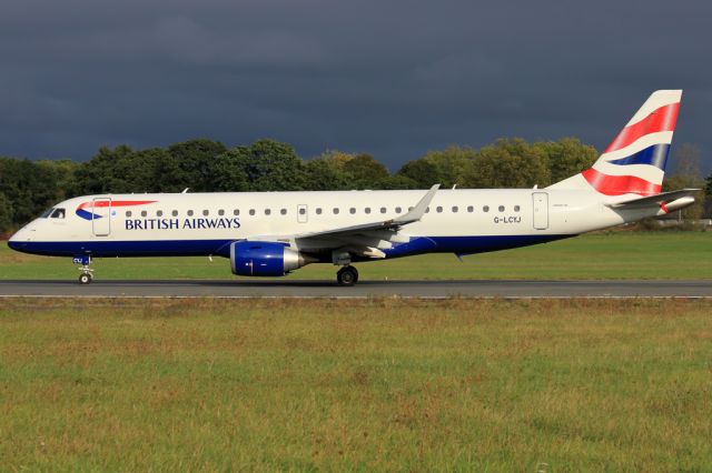 Embraer ERJ-190 (G-LCYJ)