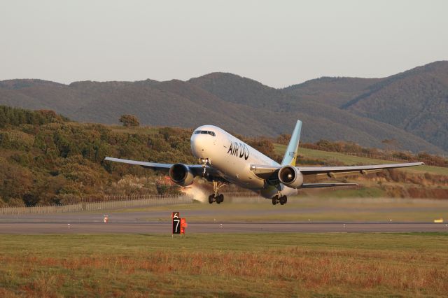 BOEING 767-300 (JA601A) - October 5th 2017:HKD-HND.