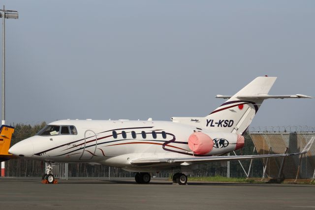 Hawker 800 (YL-KSD)