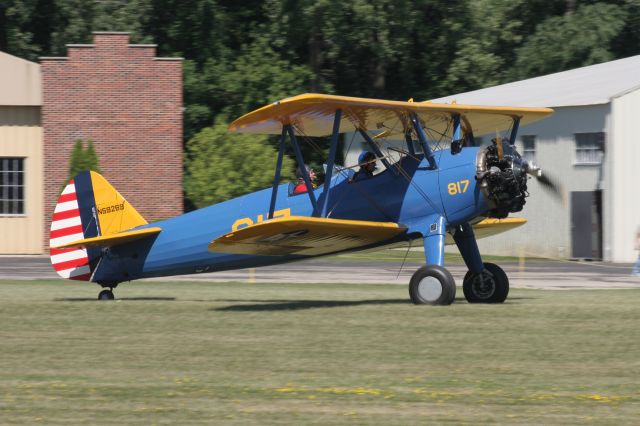 — — - EAA Pioneer Airport Aviation School for Formation Flying Aug 27, 2011