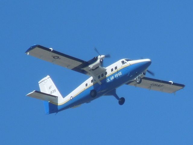 De Havilland Canada Twin Otter — - A Twin Otter taking the Wings of Blue up for their jumps into Thunder in the Desert 2014.