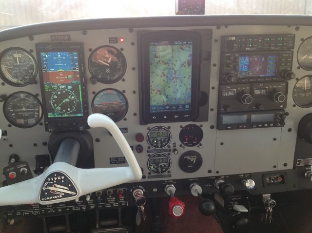 Piper PA-24 Comanche (N7920P)