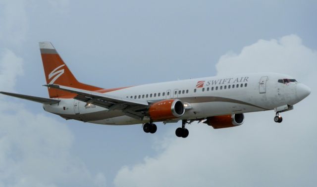 BOEING 737-400 (N441US)