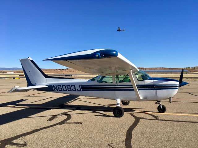 Cessna Skyhawk (N6093J)