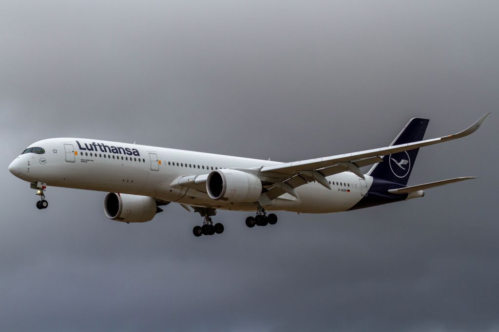 Airbus A350-900 (D-AIXM)