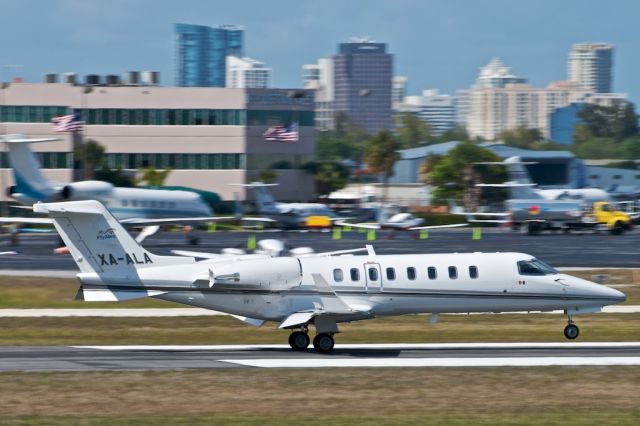 Dassault Falcon 20 (XA-ALA)