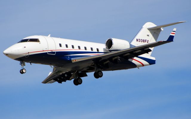 Canadair Challenger (N338FX)