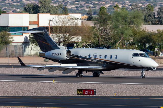 Bombardier Challenger 300 (N550FX)