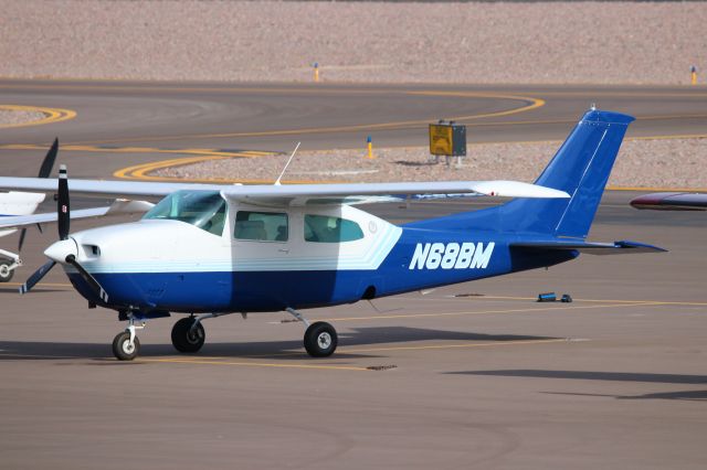 Cessna T210 Turbo Centurion (N68BM)