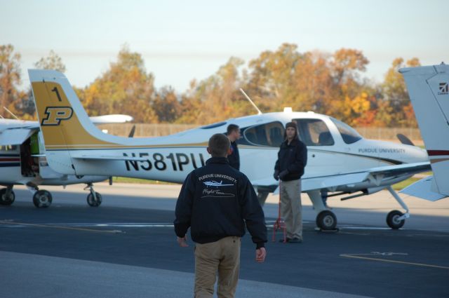 Cessna Skyhawk (N581PU)