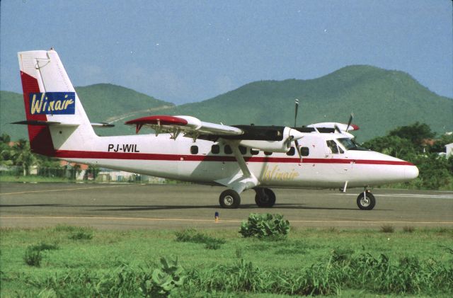 De Havilland Canada Twin Otter (PJ-WIL)