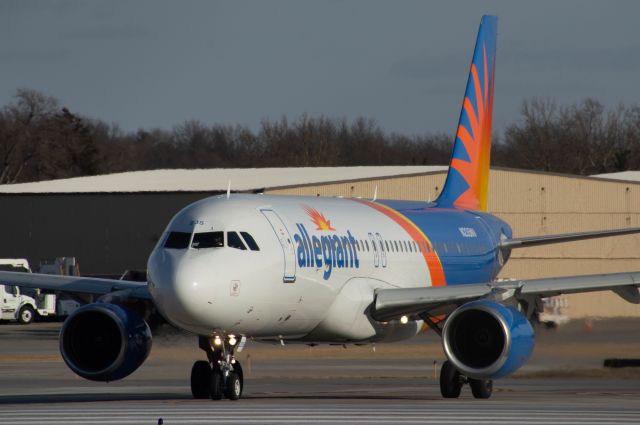 Airbus A320 (N235NV) - AAY 793 is turning onto Runway 23 derrick to Clearwater in the lovely late winter evening lighting! Photo taken March 4, 2020 at 4:45 PM with Nikon D3200 at 350mm. 