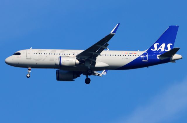 Airbus A320neo (SE-RUA)