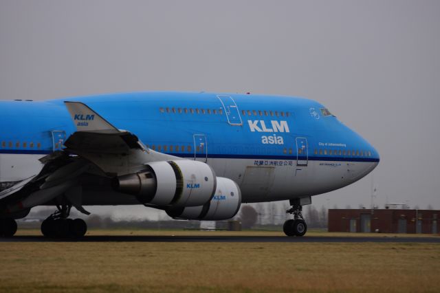 Boeing 747-400 (PH-BFY)