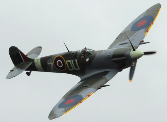 SUPERMARINE Spitfire (DUZ) - Uploaded By user MoonM