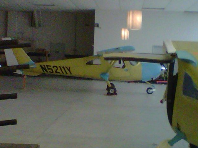 Cessna Skyhawk (N5211Y)