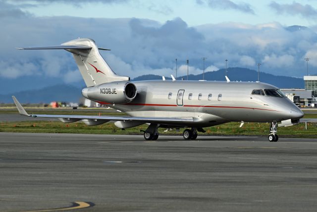 Bombardier Challenger 300 (N308JE)