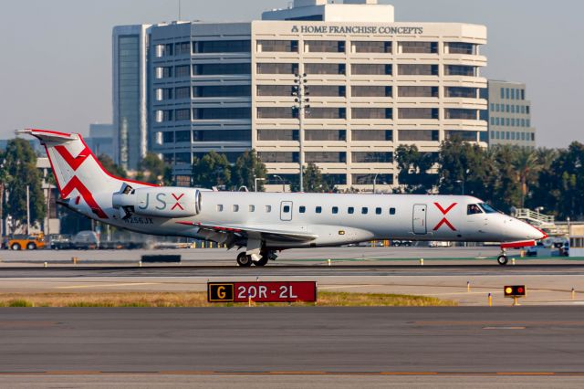 Embraer ERJ-135 (N256JX)