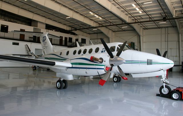 Beechcraft Super King Air 200 (N75LV)