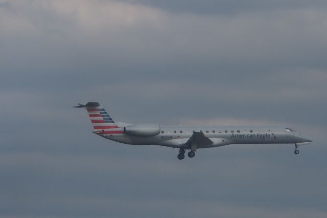 Embraer ERJ-145 (N655AE)