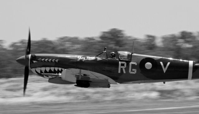 SUPERMARINE Spitfire — - Temora air show 2015