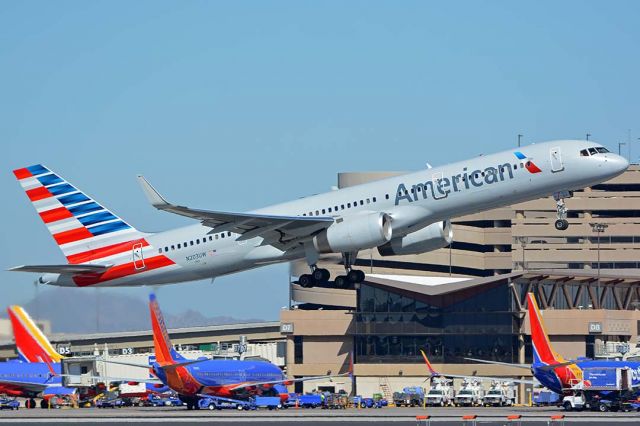 Boeing 757-200 (N203UW) - American Boeing 757-23N N203UW at Phoenix Sky Harbor on October 14, 2017. 