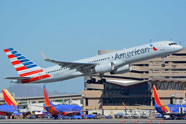 Boeing 757-200 (N203UW) - American Boeing 757-23N N203UW at Phoenix Sky Harbor on October 14, 2017. 