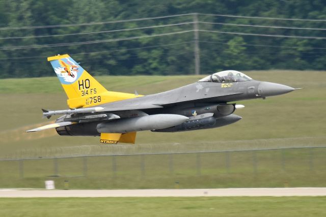 Lockheed F-16 Fighting Falcon (90-0758) - 5-L 05-28-23