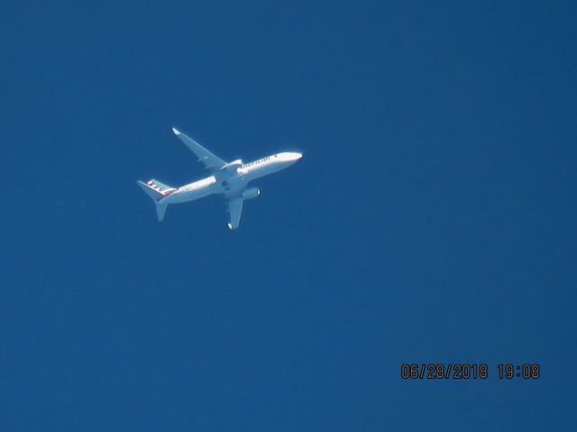 Boeing 737-800 (N887NN)