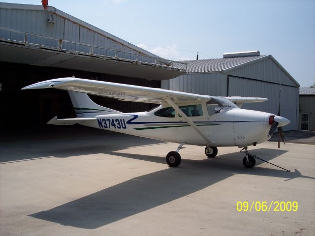 Cessna Skylane (N3743U) - This was Michelle Brown's previously owned 182. I'm sad that she's not with me anymore.