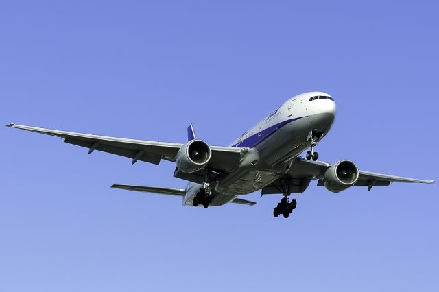 Boeing 777-200 (JA715A) - ANA arriving into LA back in May 2014