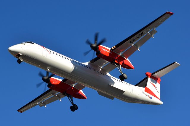 de Havilland Dash 8-400 (OE-LGK)