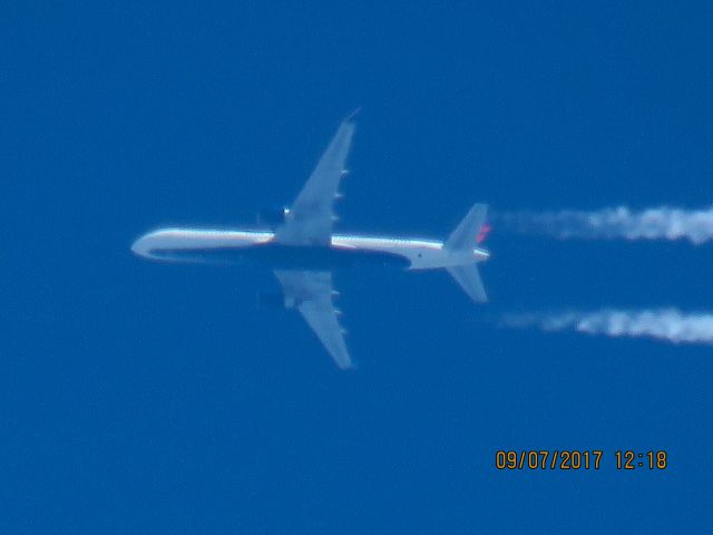 Boeing 757-200 (N690DL)