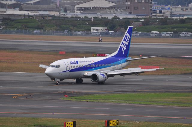 Boeing 737-500 (JA8596)