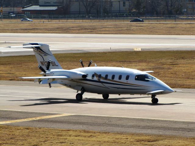 Piaggio P.180 Avanti (N137SL)