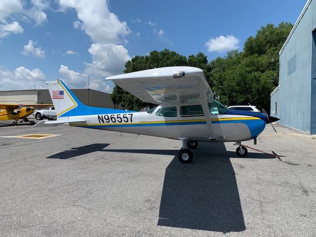 Cessna Skyhawk (N200PF)