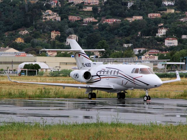 Hawker 800 (YL-KSD) - 21 mai 2015