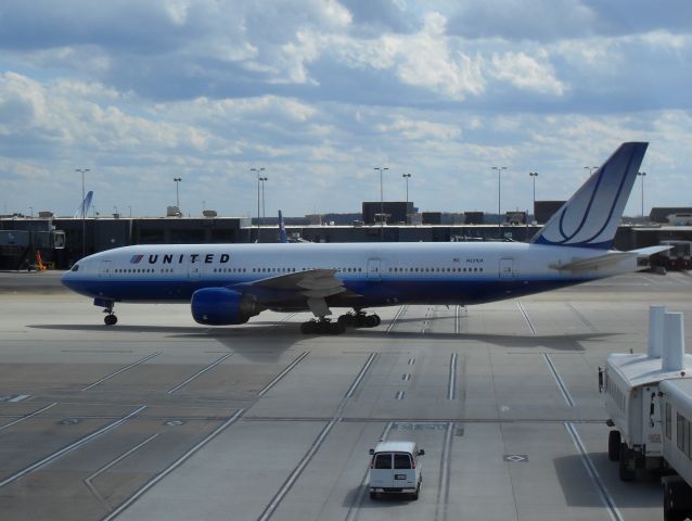 Boeing 777-200 (N221UA) - Taken on 3/29/2009